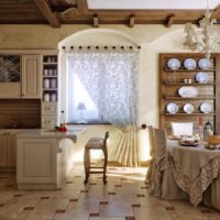 Chaises à capuche dans la cuisine provençale