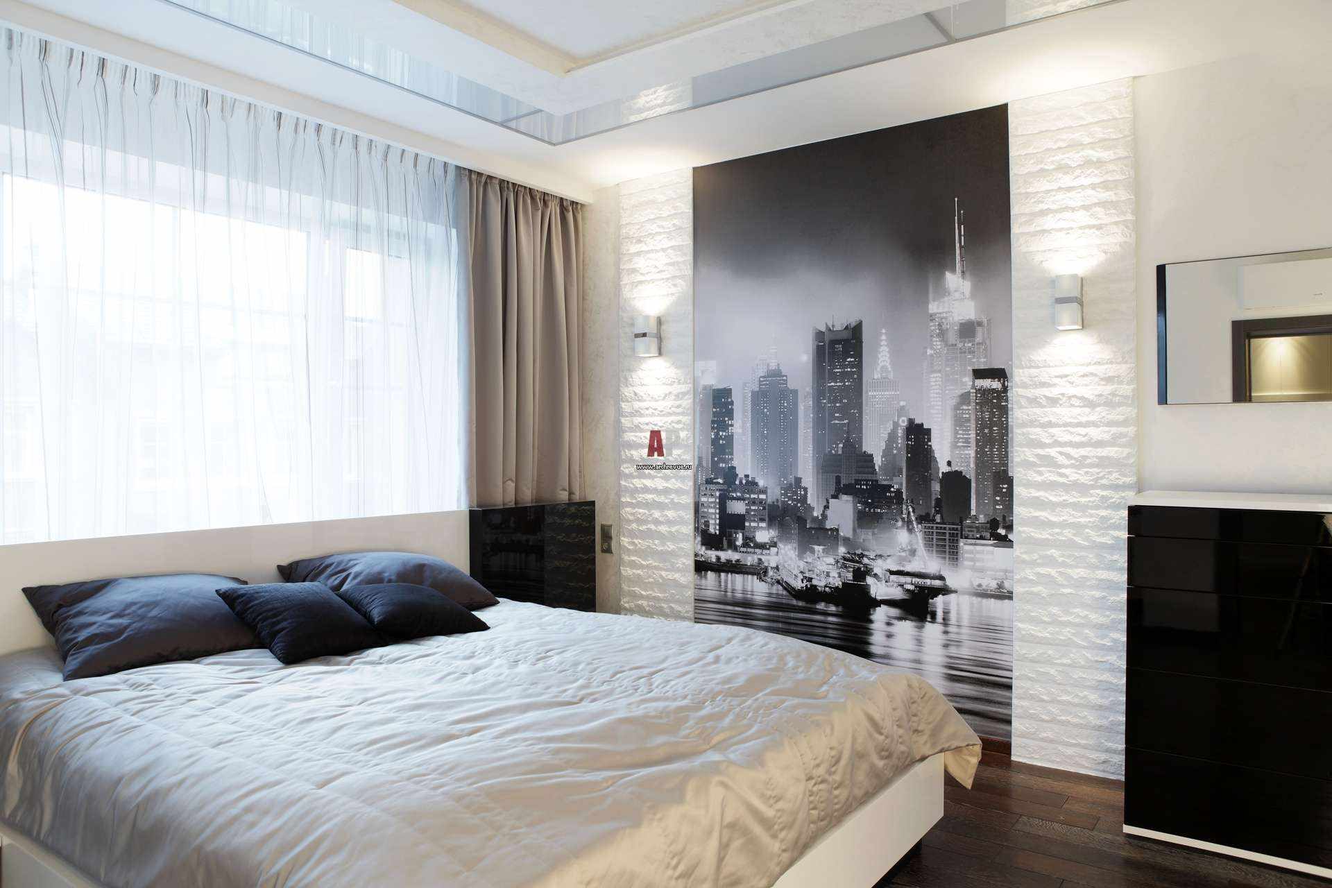идеята за ярка декорация на стила на стените в спалнята