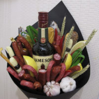 Bouquet with alcohol as a gift for February 23
