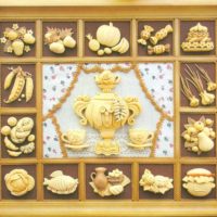 Do-it-yourself decorative panel for a dining room or kitchen