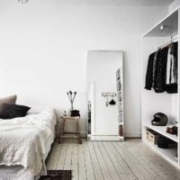مثال على تصميم ضوء تصميم الجدار في صورة غرفة النوم