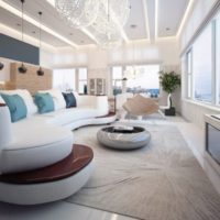 Lichtontwerp voor een ruime woonkamer met panoramische ramen