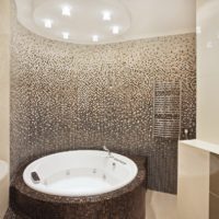 Round mosaic bathtub