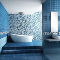 Mėlynos spalvos atspalviai vonios kambario dizaine