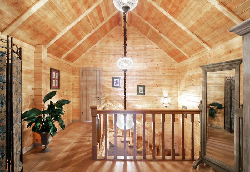 Finishing the attic with natural wood do-it-yourself