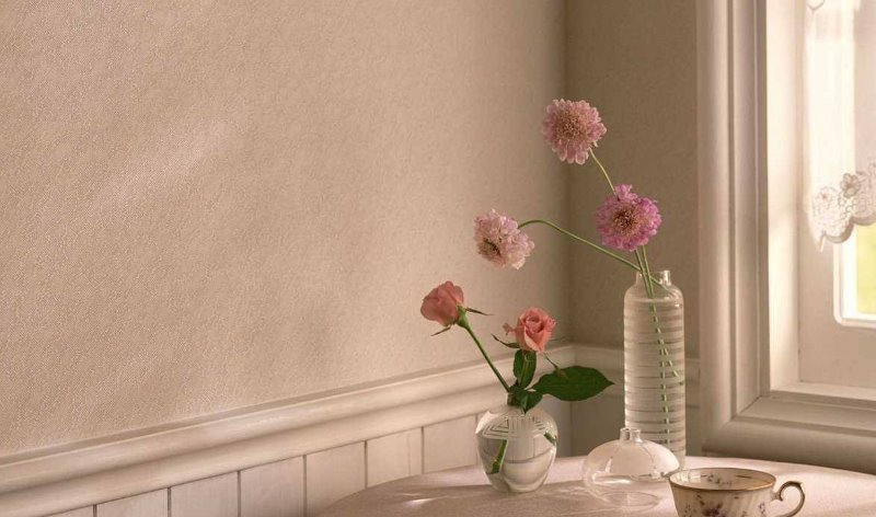 Liquid wallpaper in the design of kitchen walls
