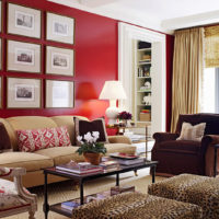 Décoration murale sur le canapé en rouge