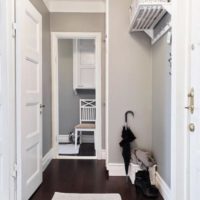 Design del corridoio in stile minimalismo