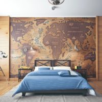 Mappa del mondo sulla parete della camera da letto