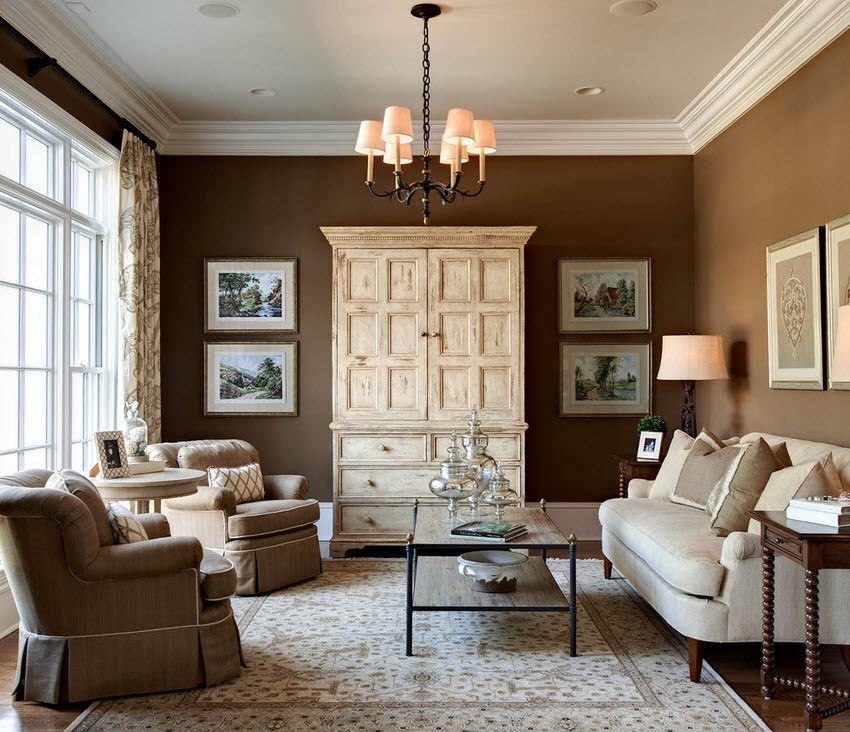 Shades of brown in a classic living room in brown tones
