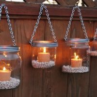 Chandeliers décoratifs faits de pots en verre