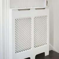 Ecran décoratif blanc pour radiateur de chauffage
