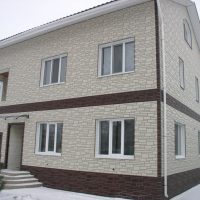 Exterior wall decoration with vinyl panels