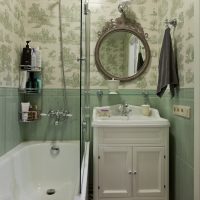 Petite salle de bain de style classique
