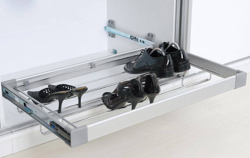 Shelf on rails for storing shoes in the closet