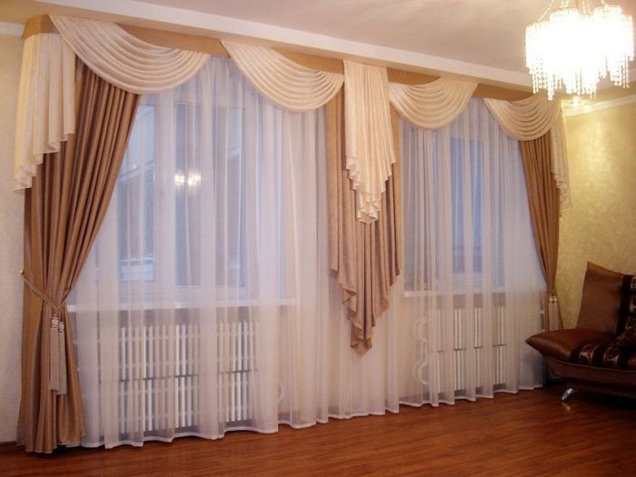 Decoratiegordijnen woonkamer met twee ramen
