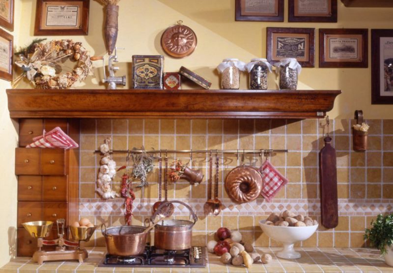 Décorer la cuisine italienne avec des plats