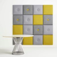 Panneau souple de carrés gris et jaunes