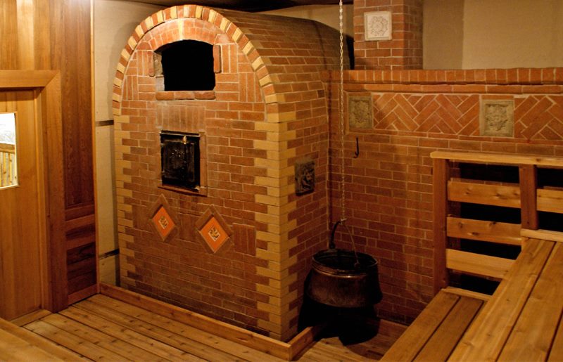 Brick oven in the bathhouse for a large family