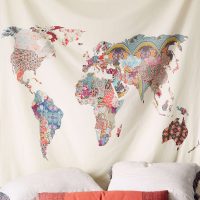 Carte du monde de lambeaux colorés