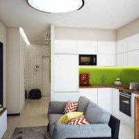 Žalios spalvos virtuvės prijuostės foninis apšvietimas