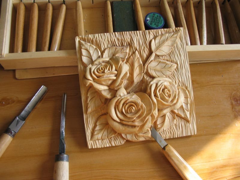 Belle rose in legno massello