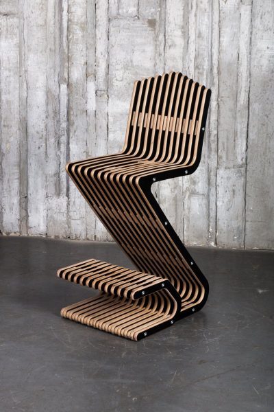 Les chaises de designer sont faciles à reconnaître par leur forme inhabituelle.