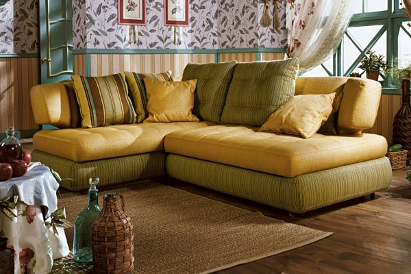 Kitchen sofa with comfortable fibers