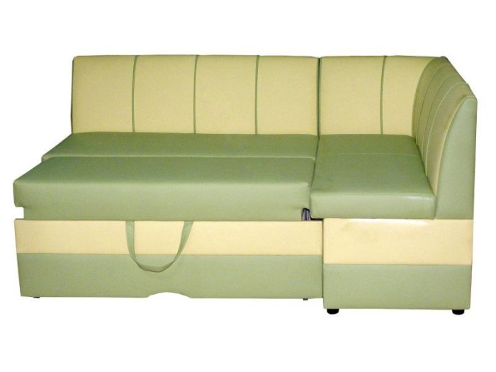 Canapé d'angle avec revêtement en cuir.